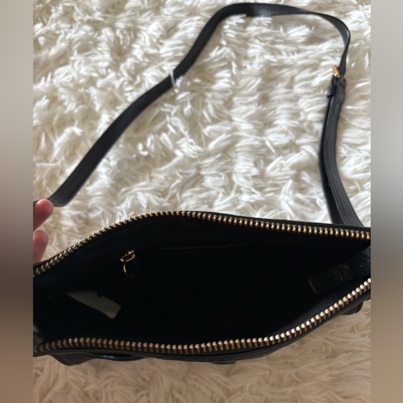 Marc Jacobs Black Pebbled Leather Crossbody - Picture 4 of 4
